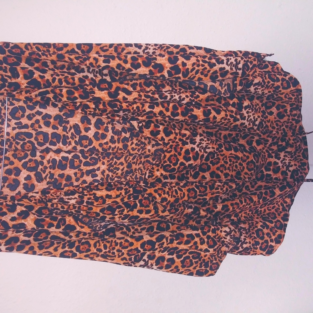 Plus size leopard